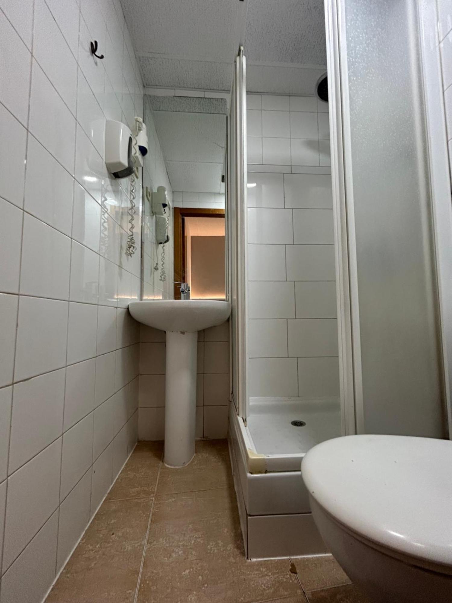 H21 Rooms Мадрид Экстерьер фото